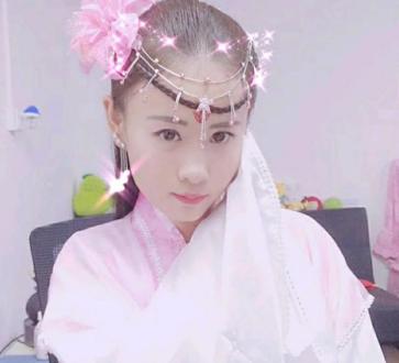 你问西湖水偷走她的几分美。51次播放