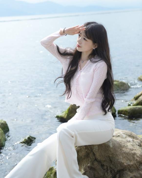 天晓颜妍