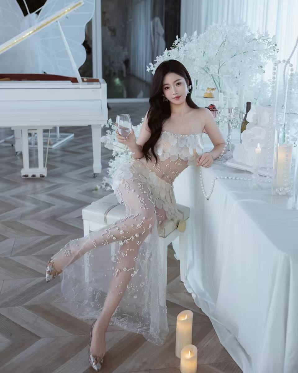肤白貌美大长腿