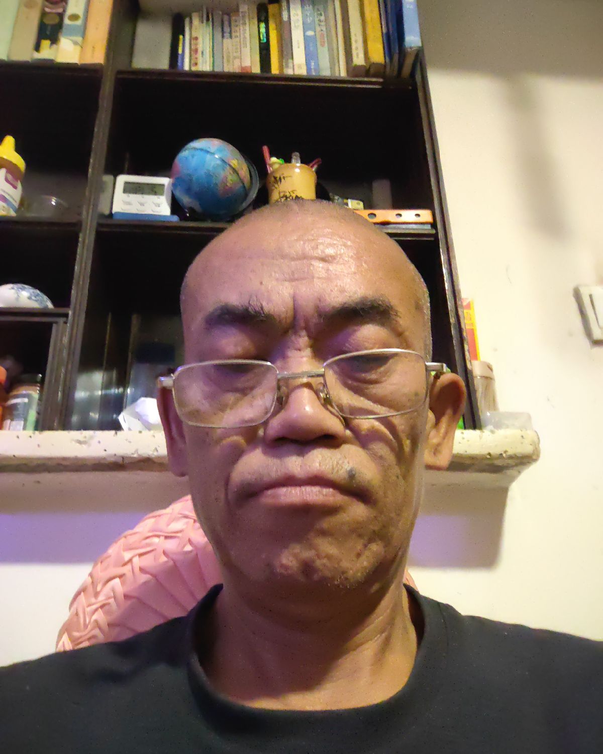 讲个笑话给你听